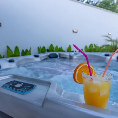 Lorena Stylish Sea View Villa