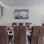 Villa Lorena Stylish Sea View *