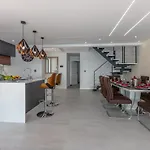 Lorena Stylish Sea View Villa *