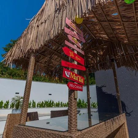 Villa Lorena Stylish Sea View *