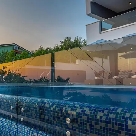 Villa Lorena Stylish Sea View Crikvenica