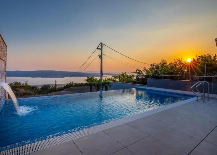 Lorena Stylish Sea View